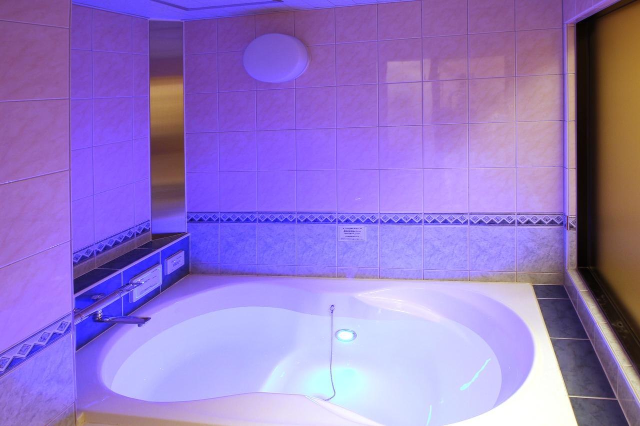 Hotel California Kaminarimon (Adults Only) طوكيو المظهر الخارجي الصورة